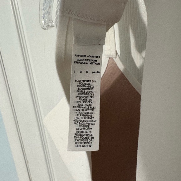 Nike Women's Sports Bra - Picture 3 of 3